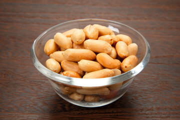 皮をむいたピーナッツ