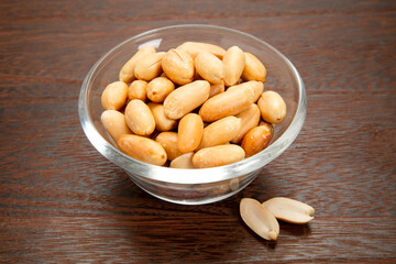 皮をむいたピーナッツ