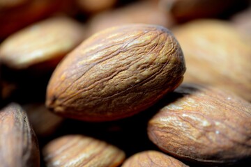 クローズアップしたアーモンド