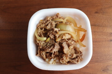 牛丼　並　テイクアウト グルメ 牛肉 持ち帰り 外食