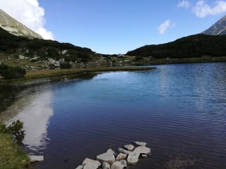 Fototapeta premium lake and mountains