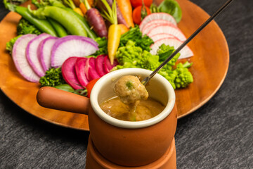 バーニャカウダ　イタリアのグルメ　Bagna cauda Italian gourmet