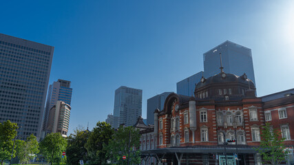 Fototapeta na wymiar 東京駅の駅舎と空の風景。日本の東京都千代田区。
