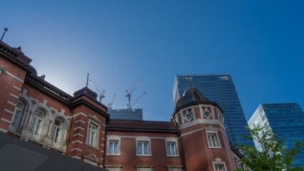 東京駅の駅舎と空の風景。日本の東京都千代田区。