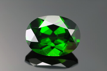 Natural bright bottle green color oval faceted chrome diopside loose gemstone. Transparent...