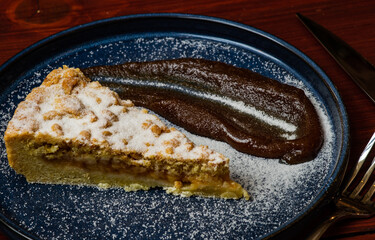 Apple pie with sugar