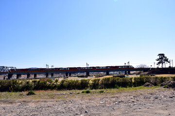 神奈川県松田 酒匂川 ロマンスカーGSE(70000形)通過
