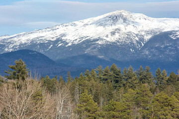 Obraz premium Snow-capped summit of Mount Jefferson in the White Mountains Presidential Mountain Range. At 5700 feet, Mount Jefferson is the third tallest peak in New Hampshire.
