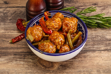 Meat ball in tomato sauce