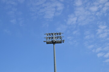 ein Flutlicht im Stadion