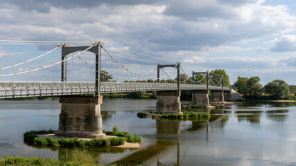 Fototapeta na wymiar bridge over the river loire France