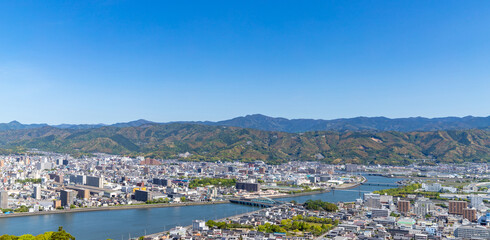 五台山から高知市街を展望