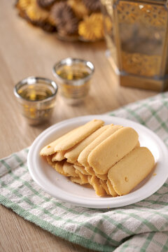 kue lidah kucing or katte tong biscuit. islamic cookies biscuit for eid mubarak tradition