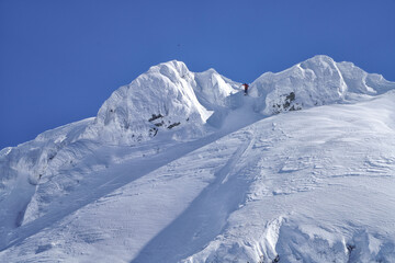 Obraz premium Ski tour in the Transylvanian Alps, Carpathians, Romania, Europe