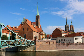 Dominsel Breslau Wroclaw mit T&uuml;rmen und Oderbr&uuml;cke
