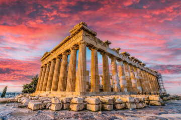 Fototapeta premium The Parthenon is Standing majestically on the highest point of the Acropolis hilltop, this breathtaking temple was the most magnificent temple of the ancient world.