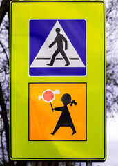 znak drogowy przejście dla pieszych szczególnie uczęszczane przez dzieci D-6 i T-27 - obrazy, fototapety, plakaty