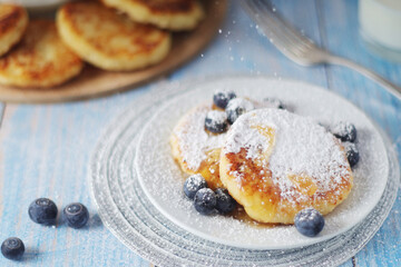 Cottage cheese pancakes - traditional Russian syrniki