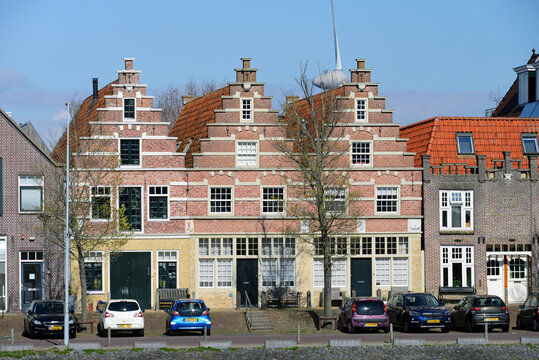 Prachtvolle Giebelfronten in Medemblik am Ijsselmeer