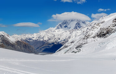 Fototapeta na wymiar Snow capped Mount Cook in Southern Alps, New Zealand