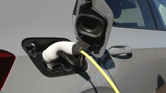 RECHARGE DE VOITURE ÉLECTRIQUE