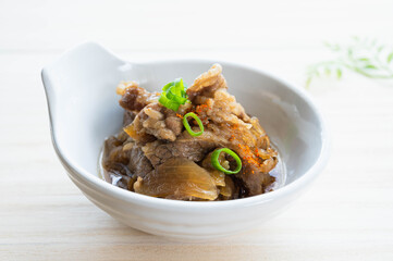 牛肉と玉ねぎの煮付け