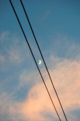 La lune entre deux raies