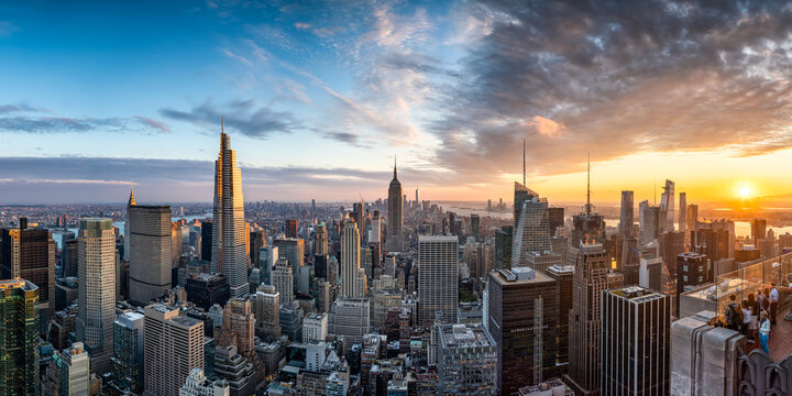 Manhattan skyline panorama at sunset, New York City, USA