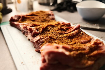 Mariniertes Schweinefleisch