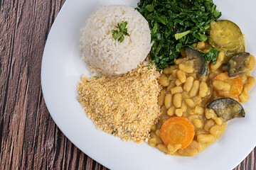 Done Dish - Casule with rice, cabbage and farofa