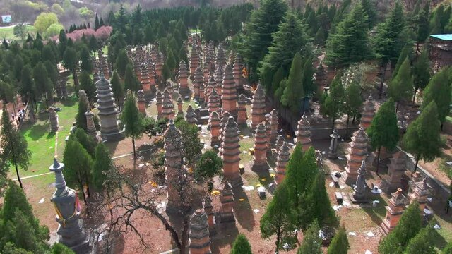 Buddhist pagodas after the death of eminent monks，The cemetery of monks in Shaolin Temple