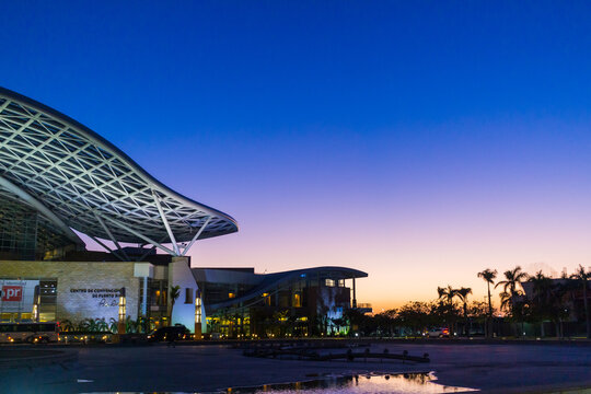 The curve at dusk