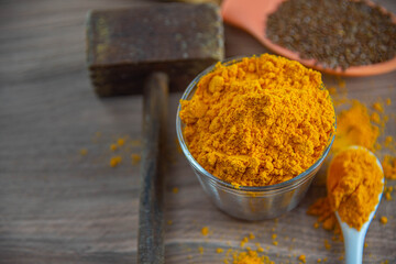 Ground culinary condiment made from saffron (Crocus sativus)