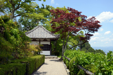 新緑の善峯寺　開山堂　京都市西京区