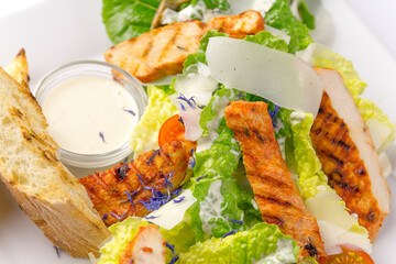 Salad with grilled chicken