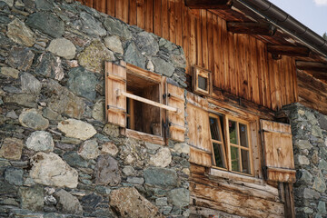 Rustikale Alpenhütte