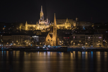 Fototapeta na wymiar Budapest town from Gellert hill in the night
