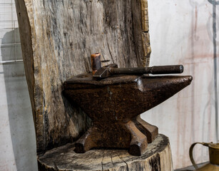 tools and accessories for hand forging for metal 