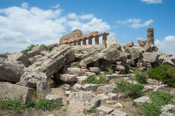 Fototapeta na wymiar Parco archeologico di seminante in sicilia