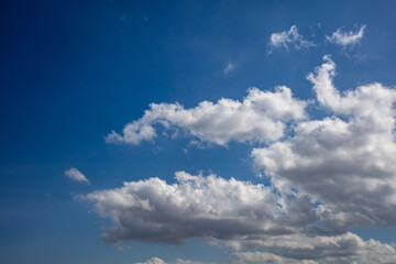 Obraz premium Clouds on blue sky background, abstract cloudscape