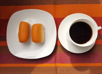 Café com Bisnaguinha - Coffee with bread