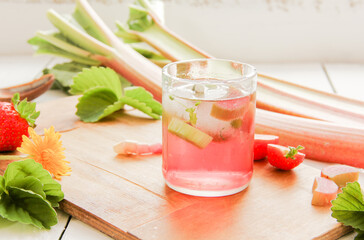 Rhabarbersaft Rhabarberschorle Saft Schorle Rhabarber Juice