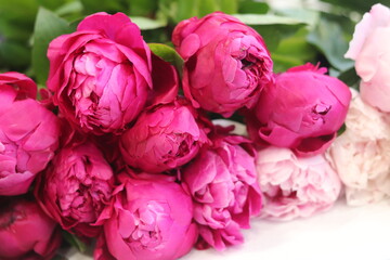 bouquet of pink piones