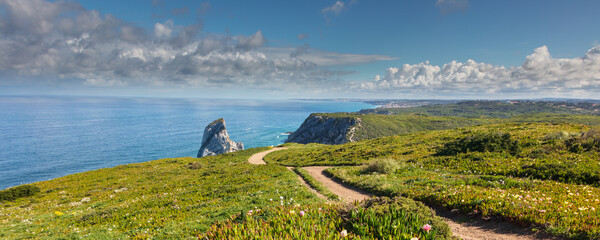 A caminho da Praia da Ursa