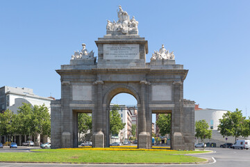 Fototapeta na wymiar Gate of Toledo in the City of Madrid, Spain