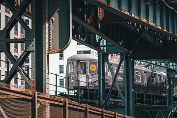 Naklejka premium train on the bridge New York City 