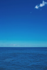 海 水平線と青いグラデーション
