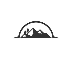 Fototapeta na wymiar Mountain logo 