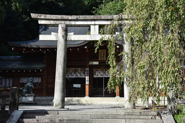 大石神社　二の鳥居と本堂　京都市山科区