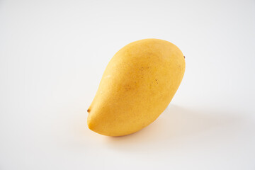 マンゴー白背景で
